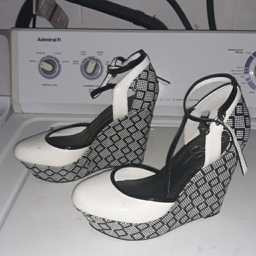 Jessica Simpson Wedges